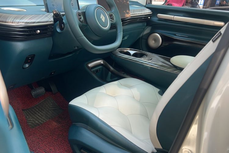 Used Baojun Cloud 2023 460 Max Lingxi Version Interior 1
