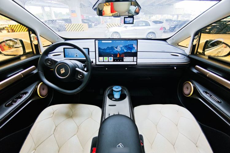 Used Baojun Cloud 2023 460 Max Lingxi Version Interior 1