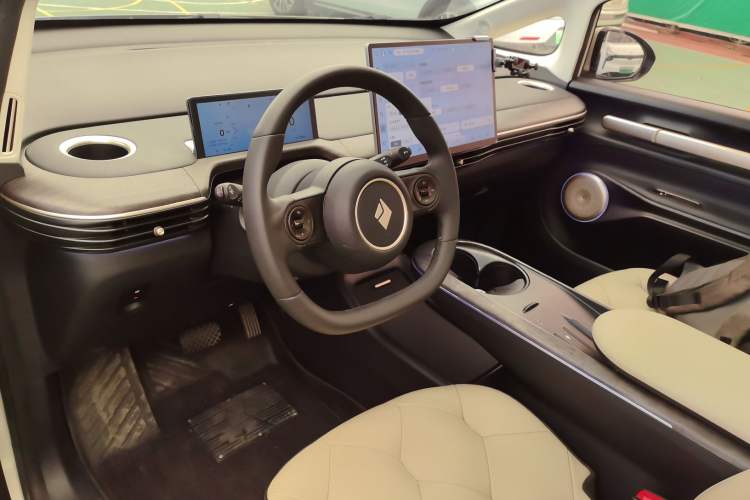 Used Baojun Cloud 2023 460 Max Lingxi Version Interior 2