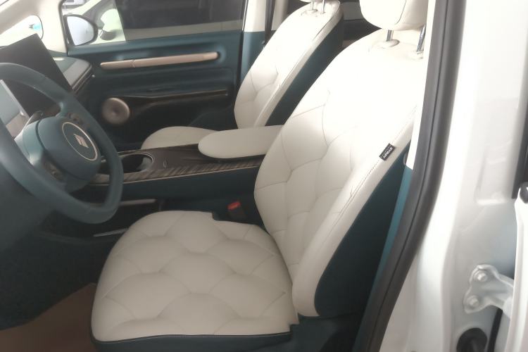 Used Baojun Cloud 2023 460 Pro Interior 2
