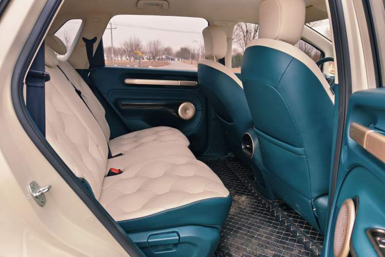 Used Baojun Cloud 2023 460 Pro Interior 2