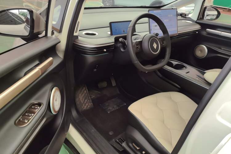 Used Baojun Cloud 2023 460 Max Lingxi Version Interior 3