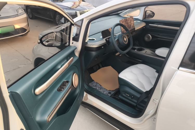 Used Baojun Cloud 2023 460 Max Lingxi Version Interior 3