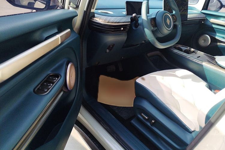 Used Baojun Cloud 2023 460 Max Interior 4