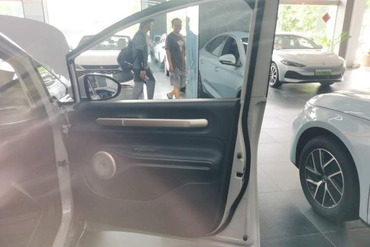 Used Baojun Cloud 2023 460 Max Interior 5