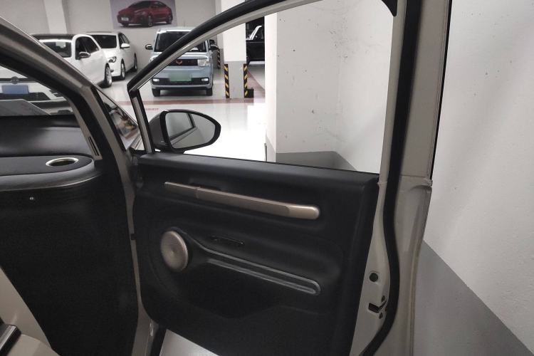 Used Baojun Cloud 2023 460 Max Interior 5