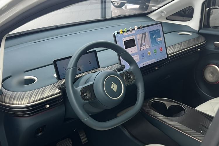 Used Baojun Cloud 2023 460 Max Interior 6