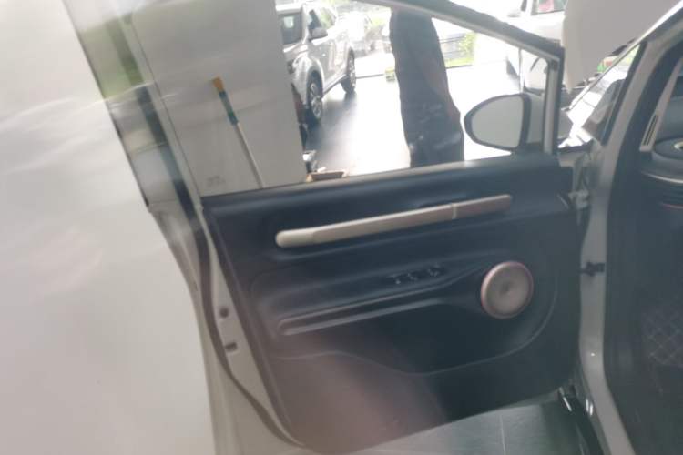 Used Baojun Cloud 2023 460 Max Interior 7