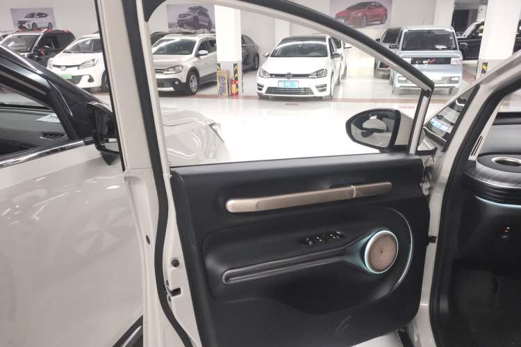 Used Baojun Cloud 2023 460 Max Interior 7