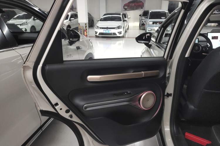 Used Baojun Cloud 2023 460 Max Interior 8