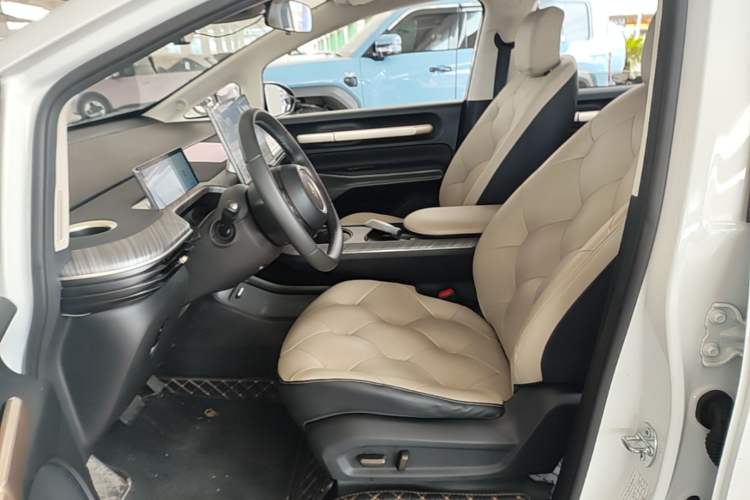 Used Baojun Cloud 2023 460 Max Lingxi Version Left Front Seat