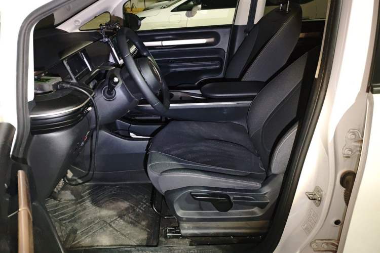 Used Baojun Cloud 2023 460 Plus Operational Exclusive Edition Left Front Seat