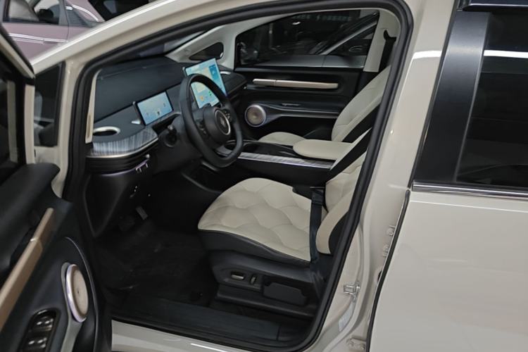 Used Baojun Cloud 2023 460 Max Left Front Seat