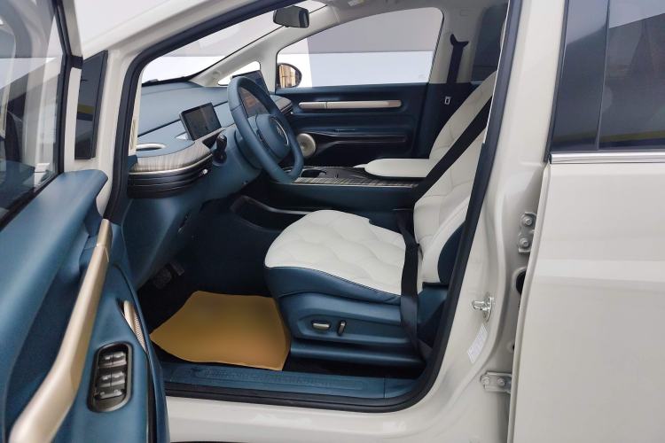 Used Baojun Cloud 2023 460 Pro Left Front Seat