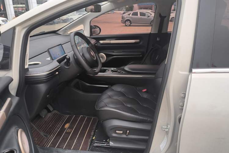 Used Baojun Cloud 2023 460 Max Left Front Seat