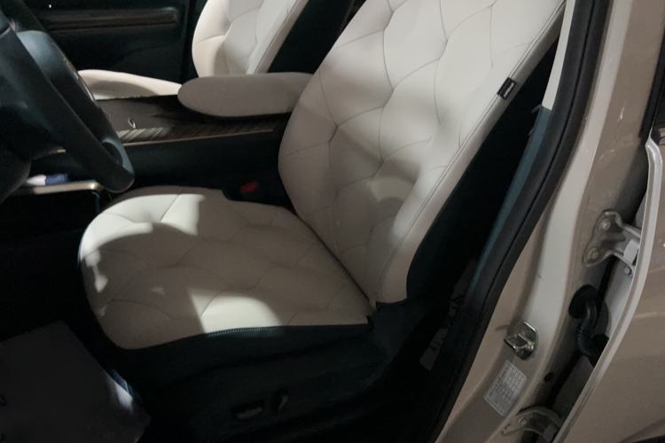 Used Baojun Cloud 2023 460 Pro Left Front Seat