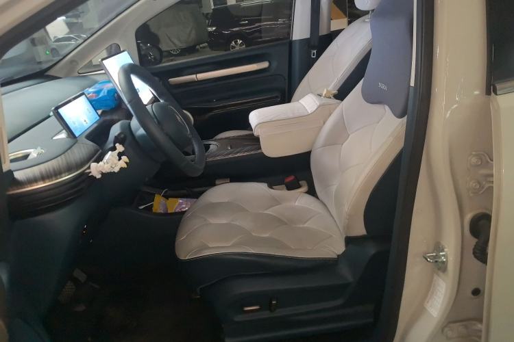 Used Baojun Cloud 2023 460 Max Lingxi Version Left Front Seat