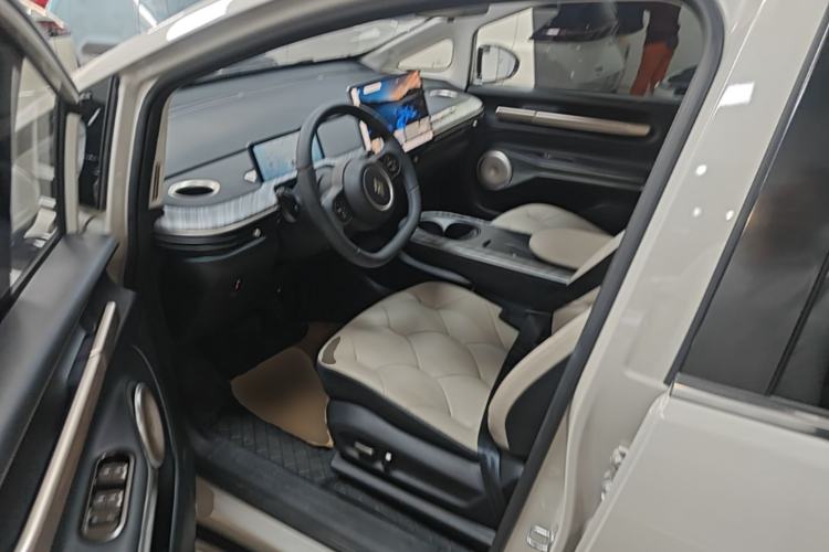 Used Baojun Cloud 2023 460 Max Left Front Seat