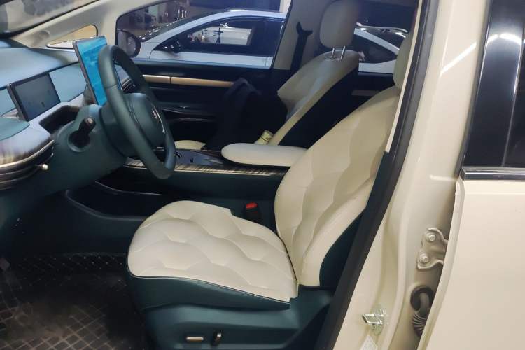 Used Baojun Cloud 2023 460 Pro Left Front Seat