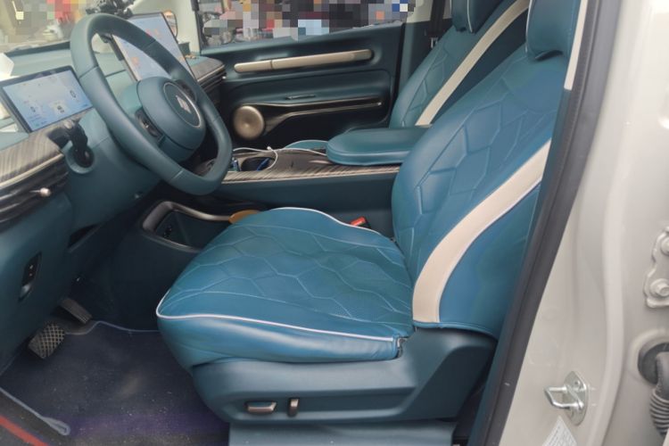 Used Baojun Cloud 2023 460 Pro Left Front Seat