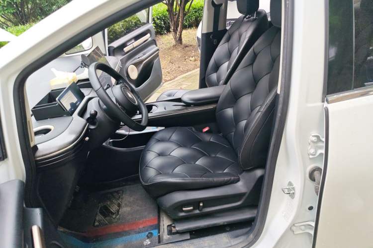 Used Baojun Cloud 2023 460 Pro Left Front Seat