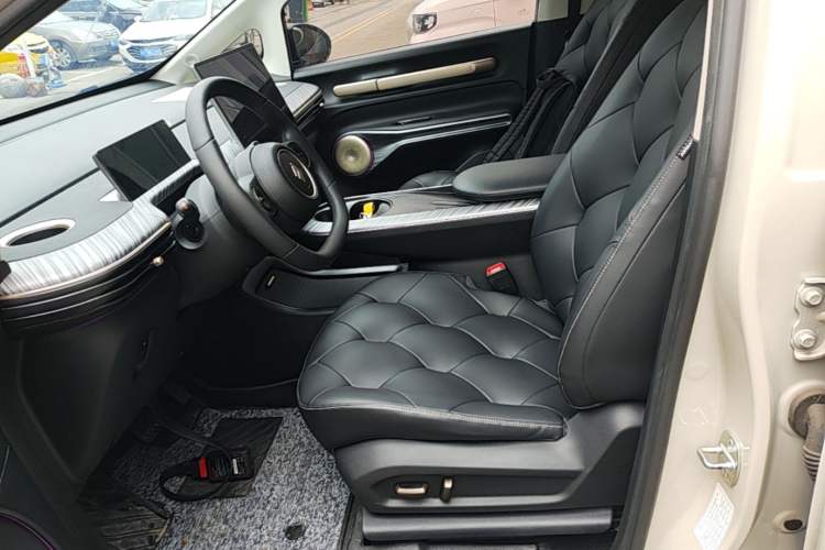 Used Baojun Cloud 2023 460 Max Left Front Seat