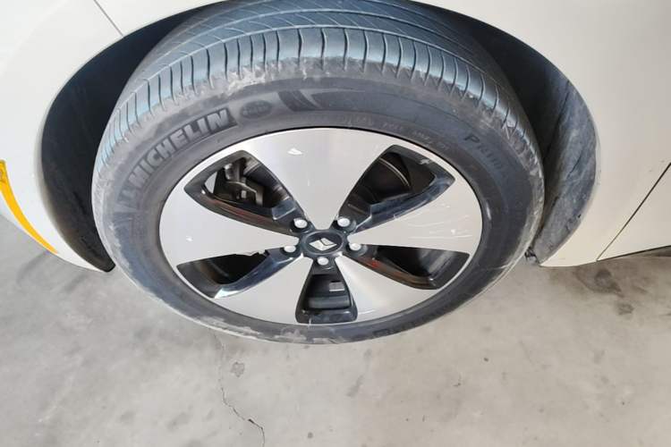 Used Baojun Cloud 2023 460 Max Left Front Wheel Hub