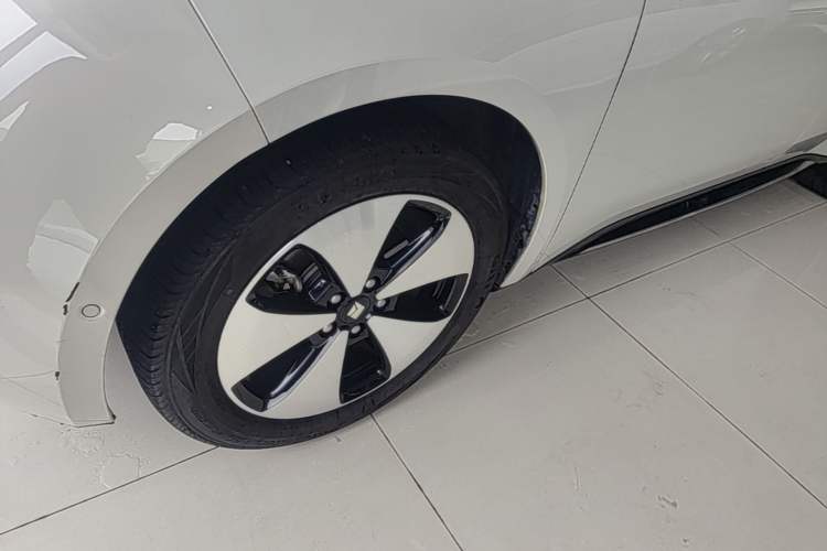 Used Baojun Cloud 2023 460 Max Lingxi Version Left Front Wheel Hub