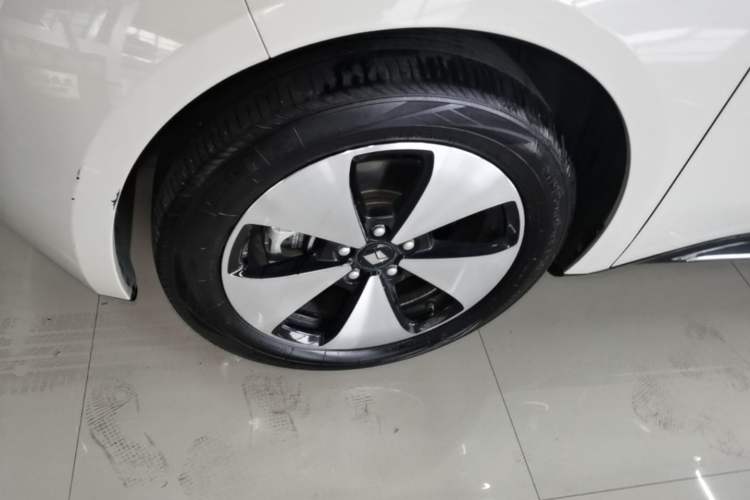 Used Baojun Cloud 2023 460 Max Left Front Wheel Hub