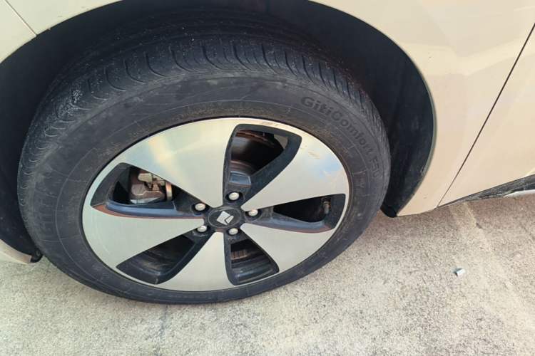 Used Baojun Cloud 2023 460 Max Left Front Wheel Hub