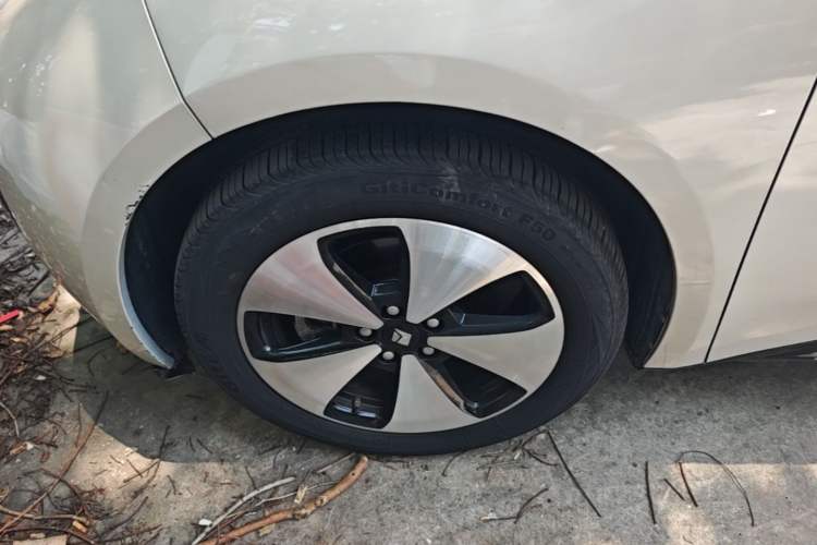 Used Baojun Cloud 2023 460 Max Left Front Wheel Hub