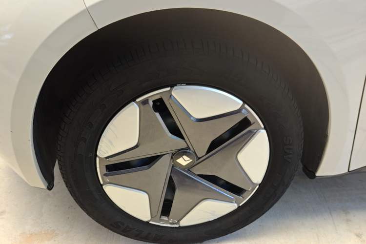 Used Baojun Cloud 2023 360 Pro Left Front Wheel Hub