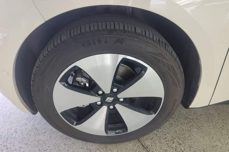 Used Baojun Cloud 2023 460 Max Lingxi Version Left Front Wheel Hub