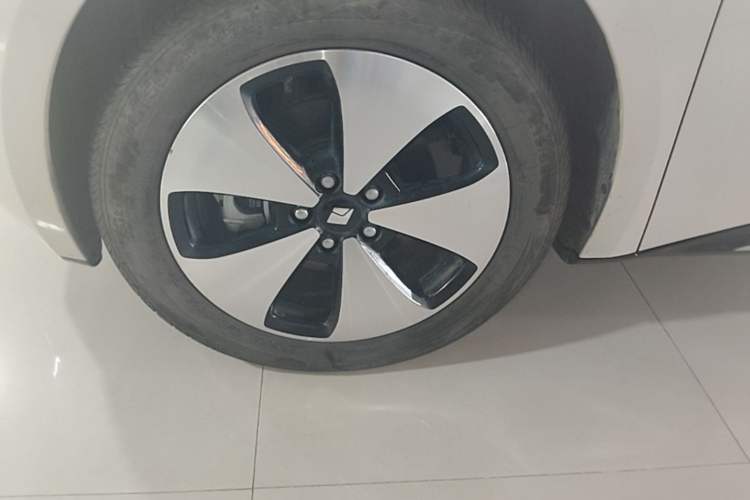 Used Baojun Cloud 2023 460 Pro Left Front Wheel Hub