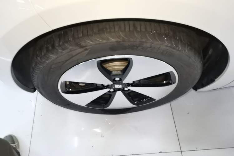 Used Baojun Cloud 2023 460 Max Left Front Wheel Hub