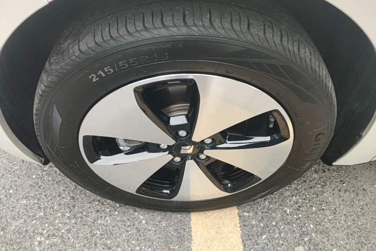 Used Baojun Cloud 2023 460 Pro Left Front Wheel Hub