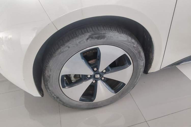 Used Baojun Cloud 2023 460 Max Left Front Wheel Hub
