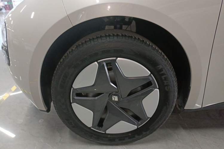 Used Baojun Cloud 2023 360 Plus Left Front Wheel Hub