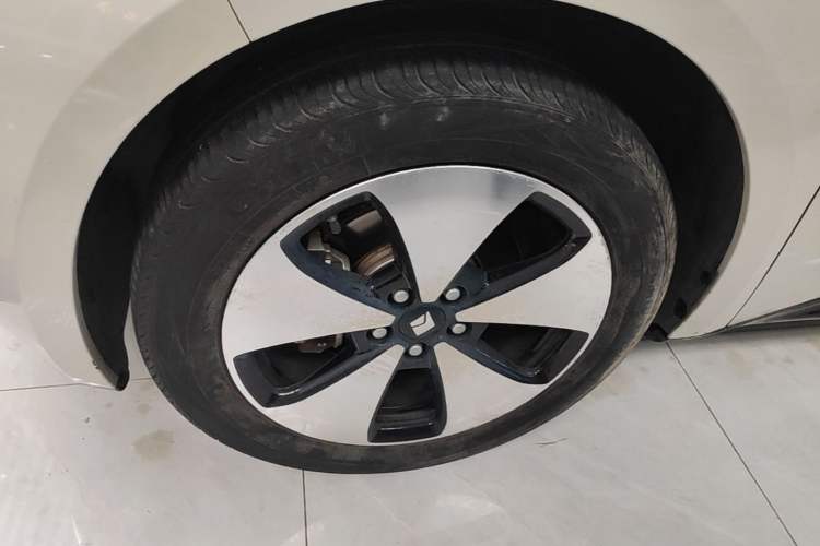 Used Baojun Cloud 2023 460 Max Left Front Wheel Hub