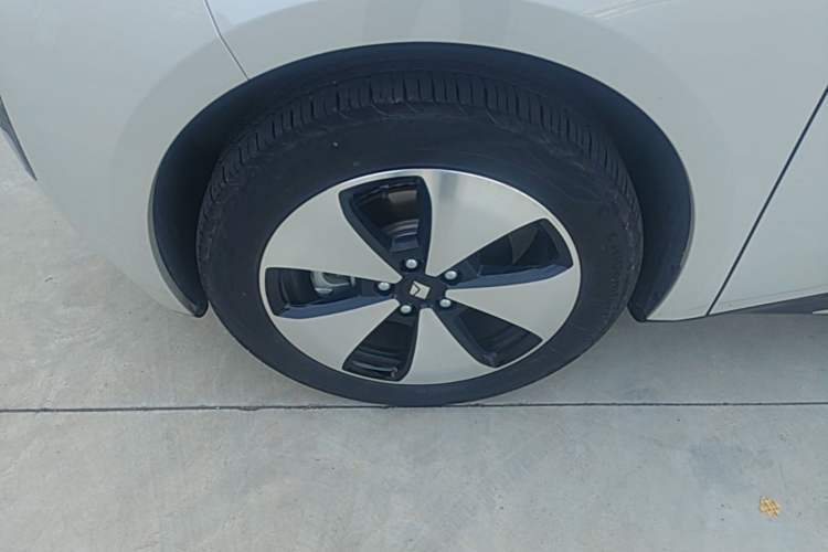 Used Baojun Cloud 2023 460 Max Left Front Wheel Hub