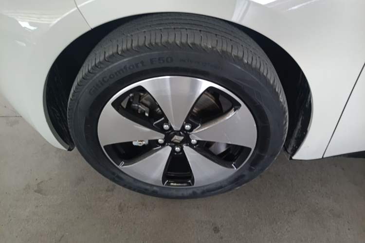 Used Baojun Cloud 2023 460 Max Left Front Wheel Hub
