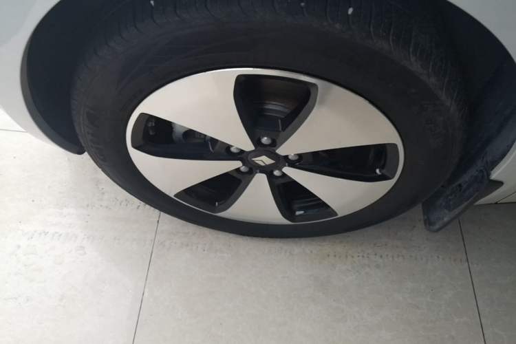 Used Baojun Cloud 2023 460 Pro Left Front Wheel Hub