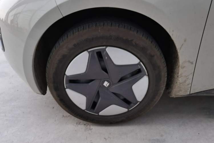 Used Baojun Cloud 2023 360 Plus Left Front Wheel Hub