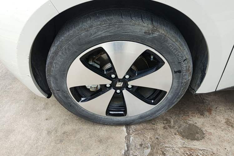 Used Baojun Cloud 2023 460 Max Left Front Wheel Hub