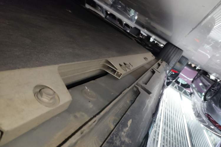 Used Baojun Cloud 2023 460 Pro Left Side Sill