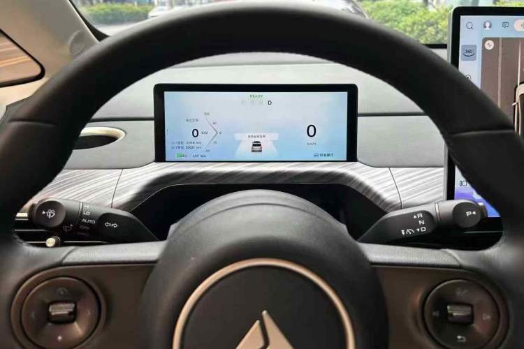 Used Baojun Cloud 2023 460 Max Odometer Close Up