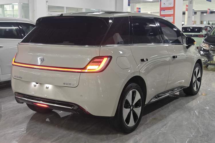 Used Baojun Cloud 2023 460 Max Rear Right 45 Deg