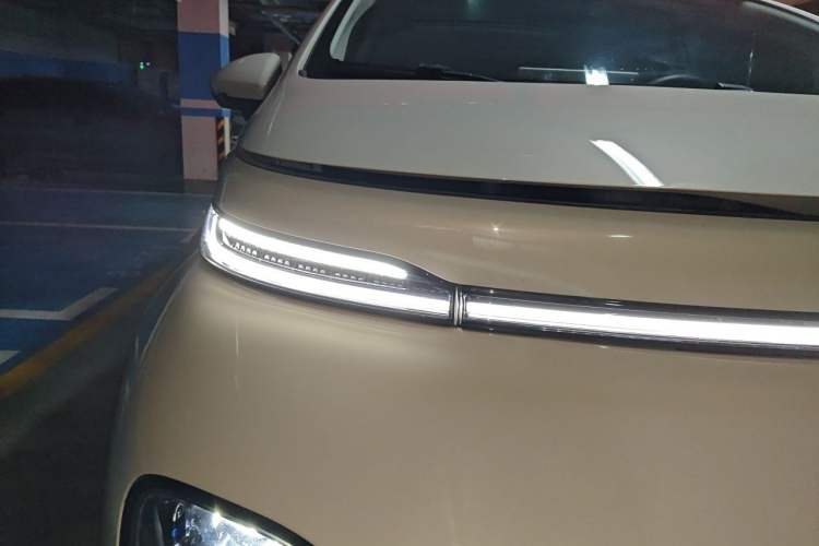 Used Baojun Cloud 2023 460 Max Right Front Headlight