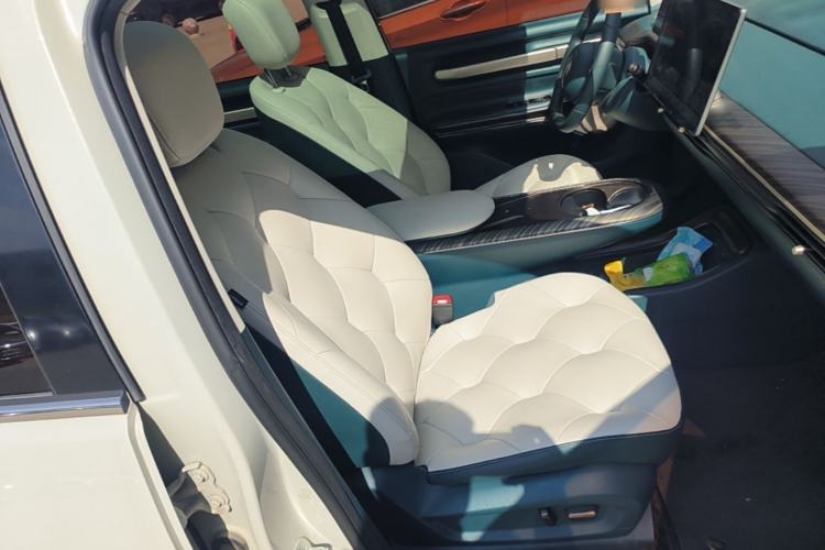 Used Baojun Cloud 2023 460 Max Right Front Seat
