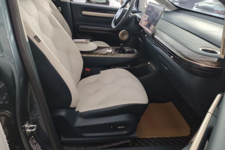 Used Baojun Cloud 2023 460 Pro Right Front Seat
